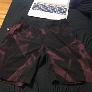 Lulu lemon medium men’s shorts